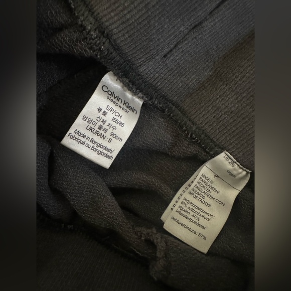 Calvin Klein Women's 4 Pack French Terry Joggers - Picture 11 of 11